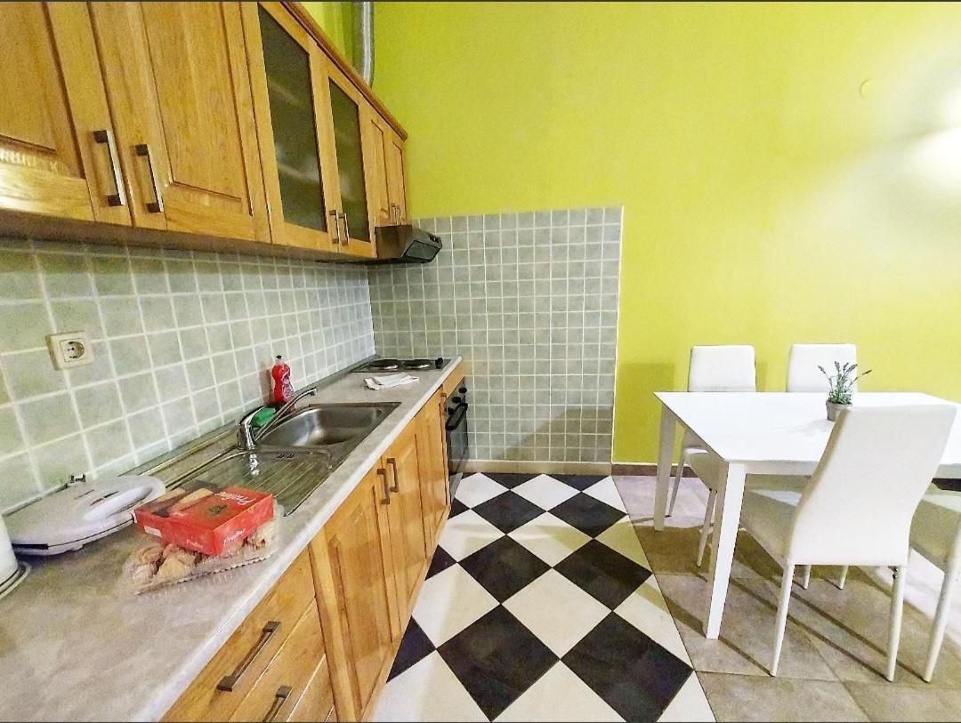 Apartments Ivana Loviste Exterior photo