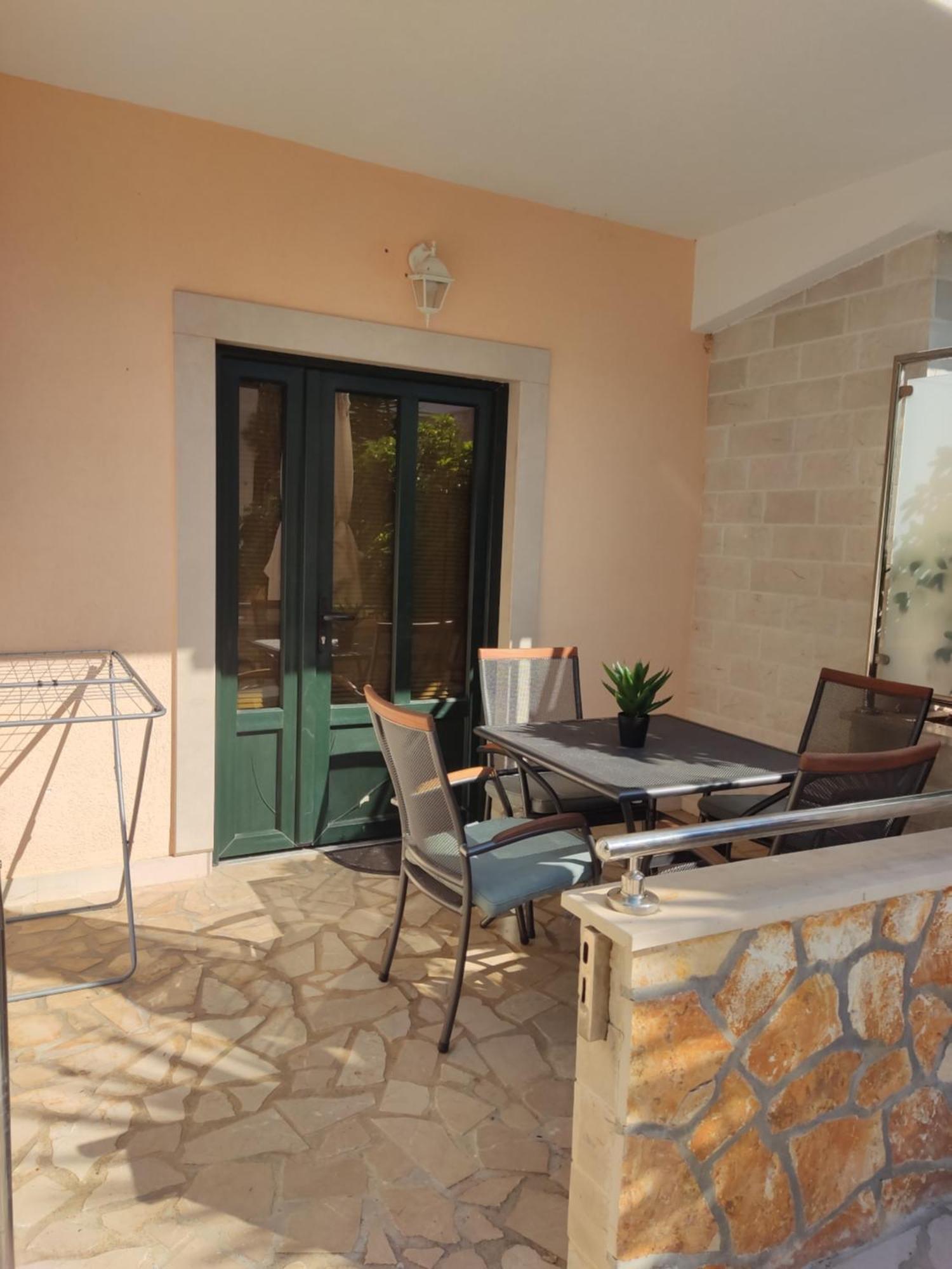Apartments Ivana Loviste Exterior photo
