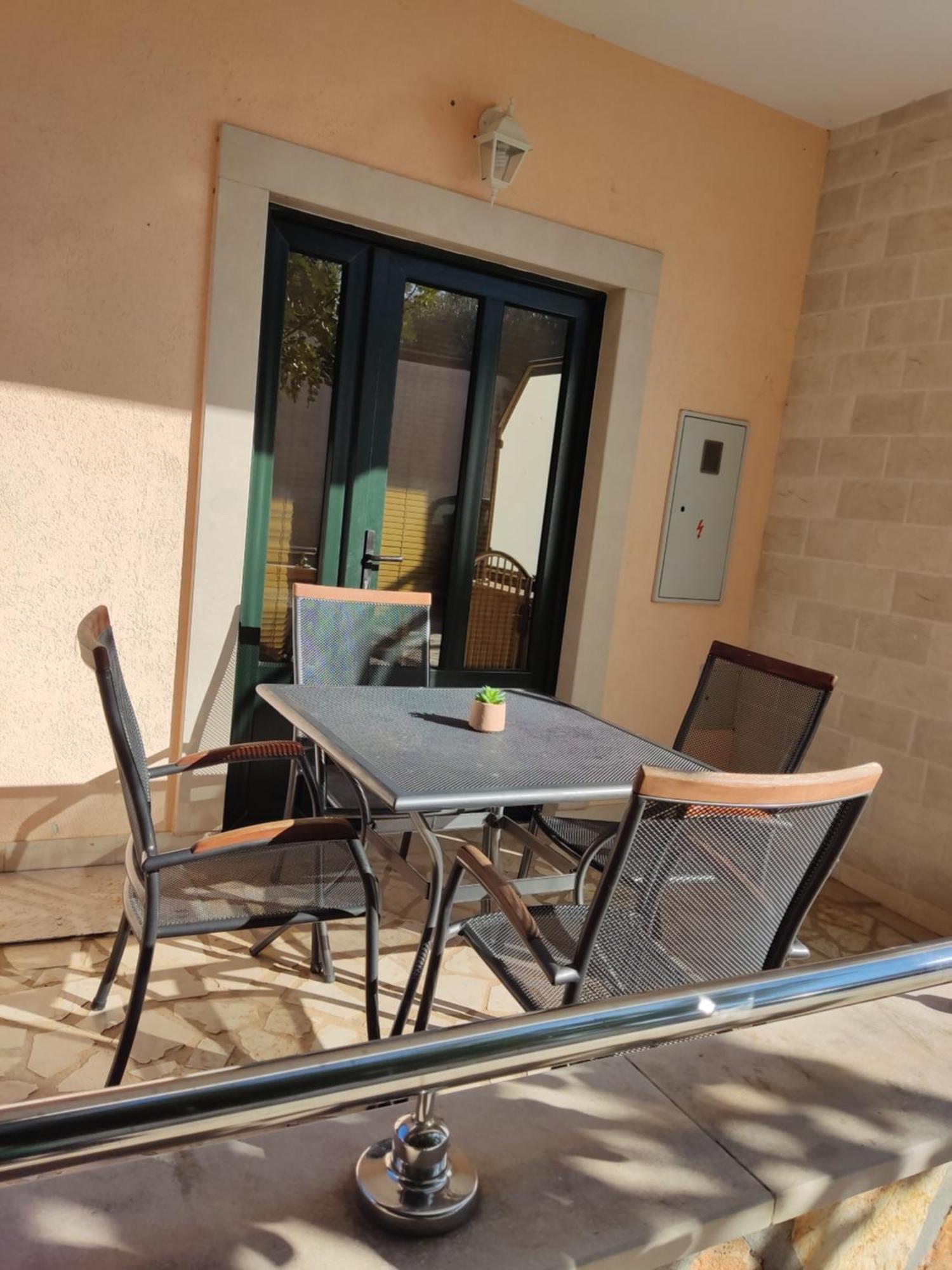 Apartments Ivana Loviste Exterior photo