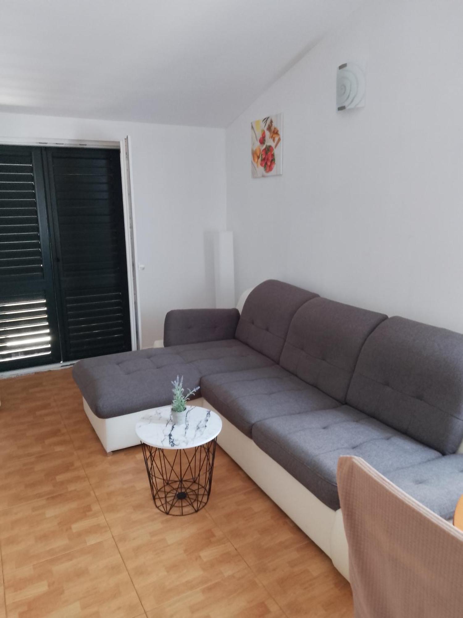 Apartments Ivana Loviste Exterior photo